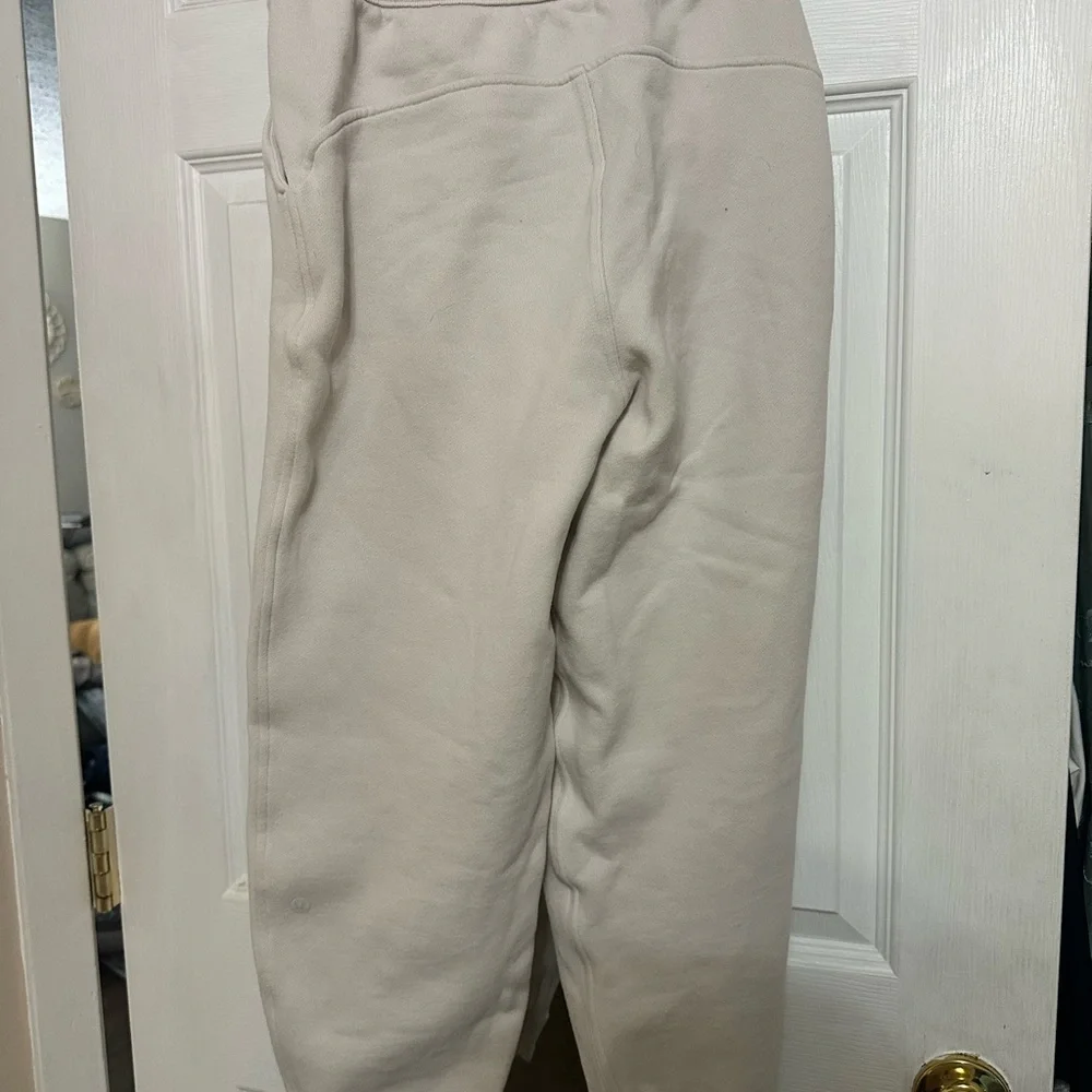 Lululemon Jogger Pants with Side Detailing - Picture 2 of 3